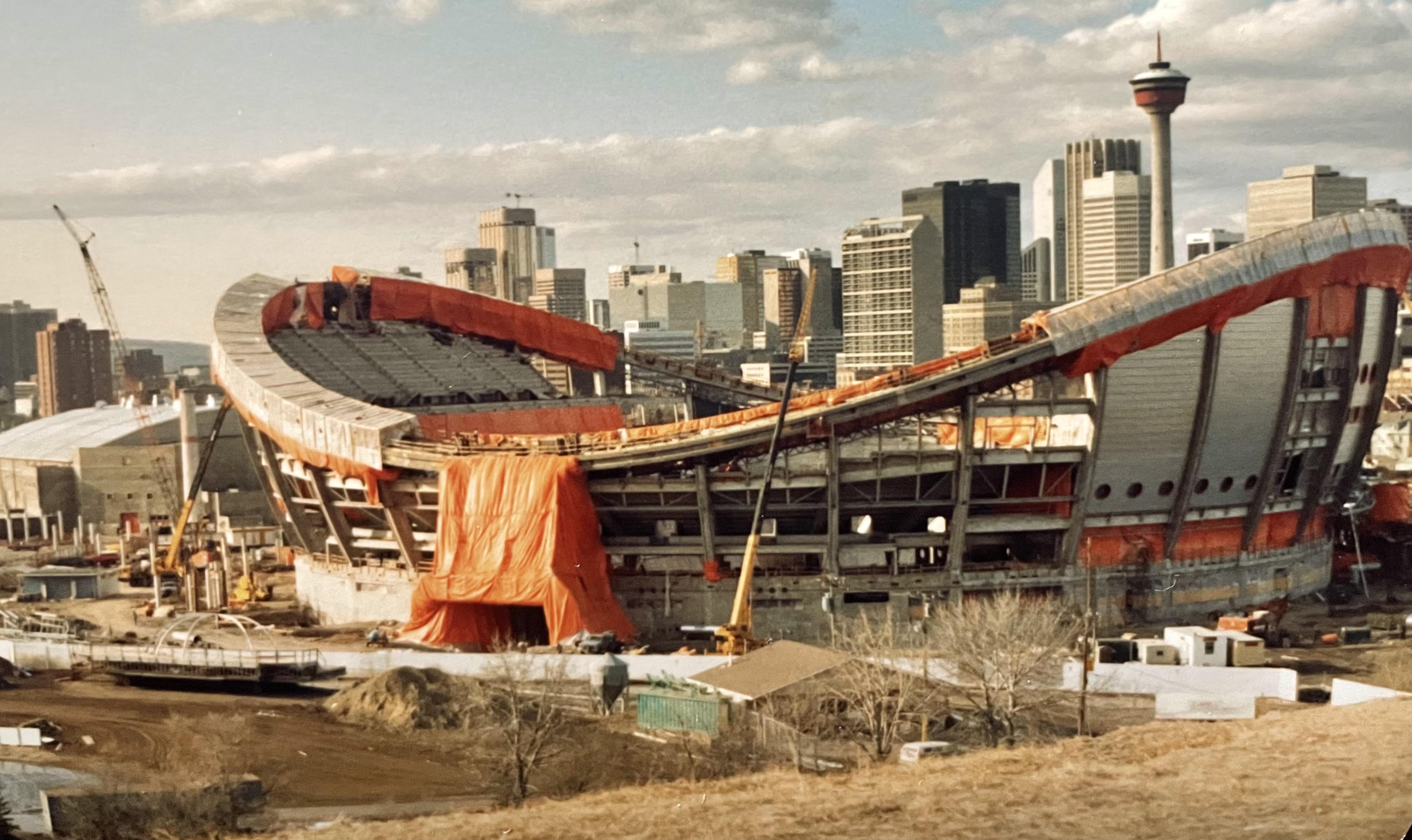 Construction of the Saddledome in Calgary in the early 1980s